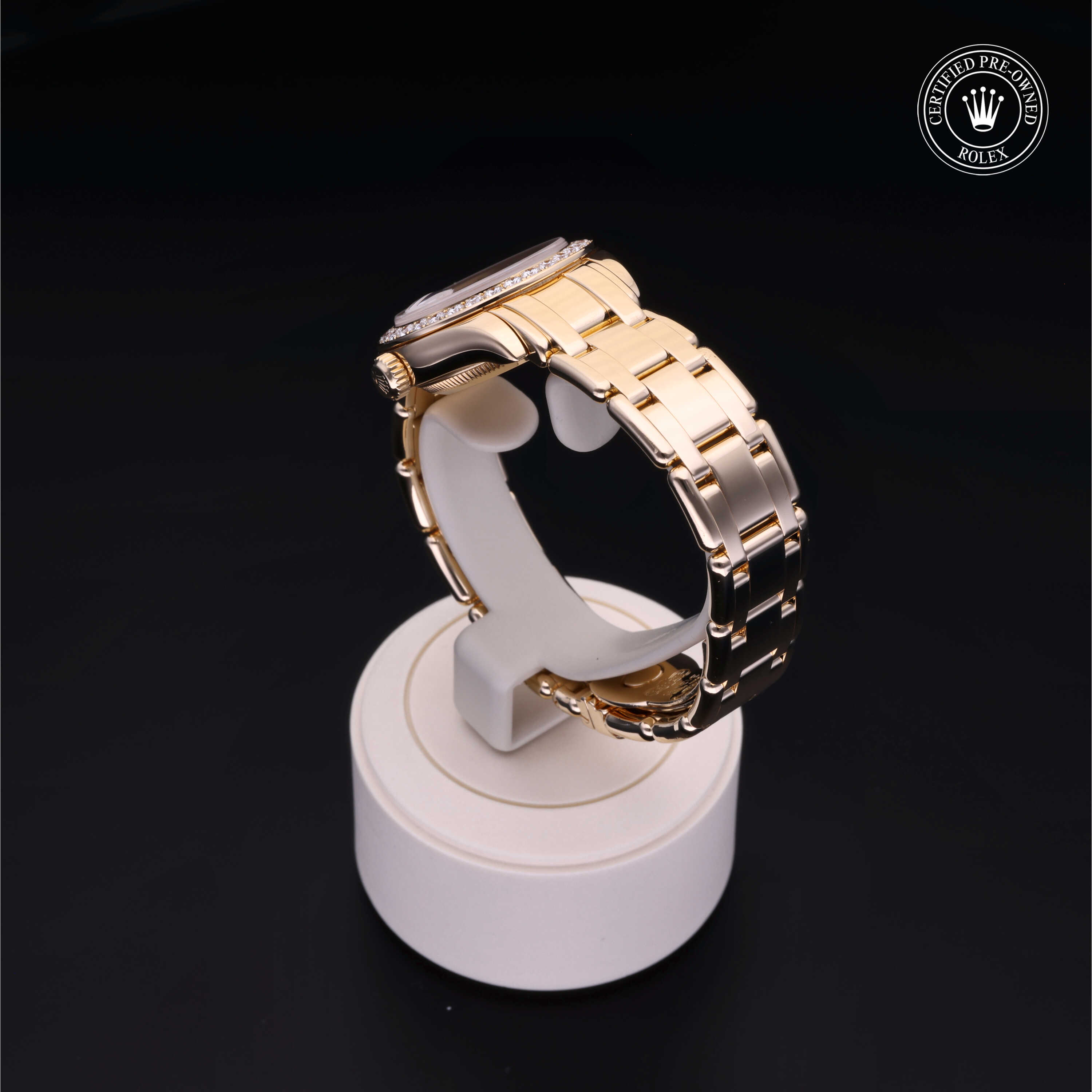 Oyster Perpetual Pearlmaster 29
