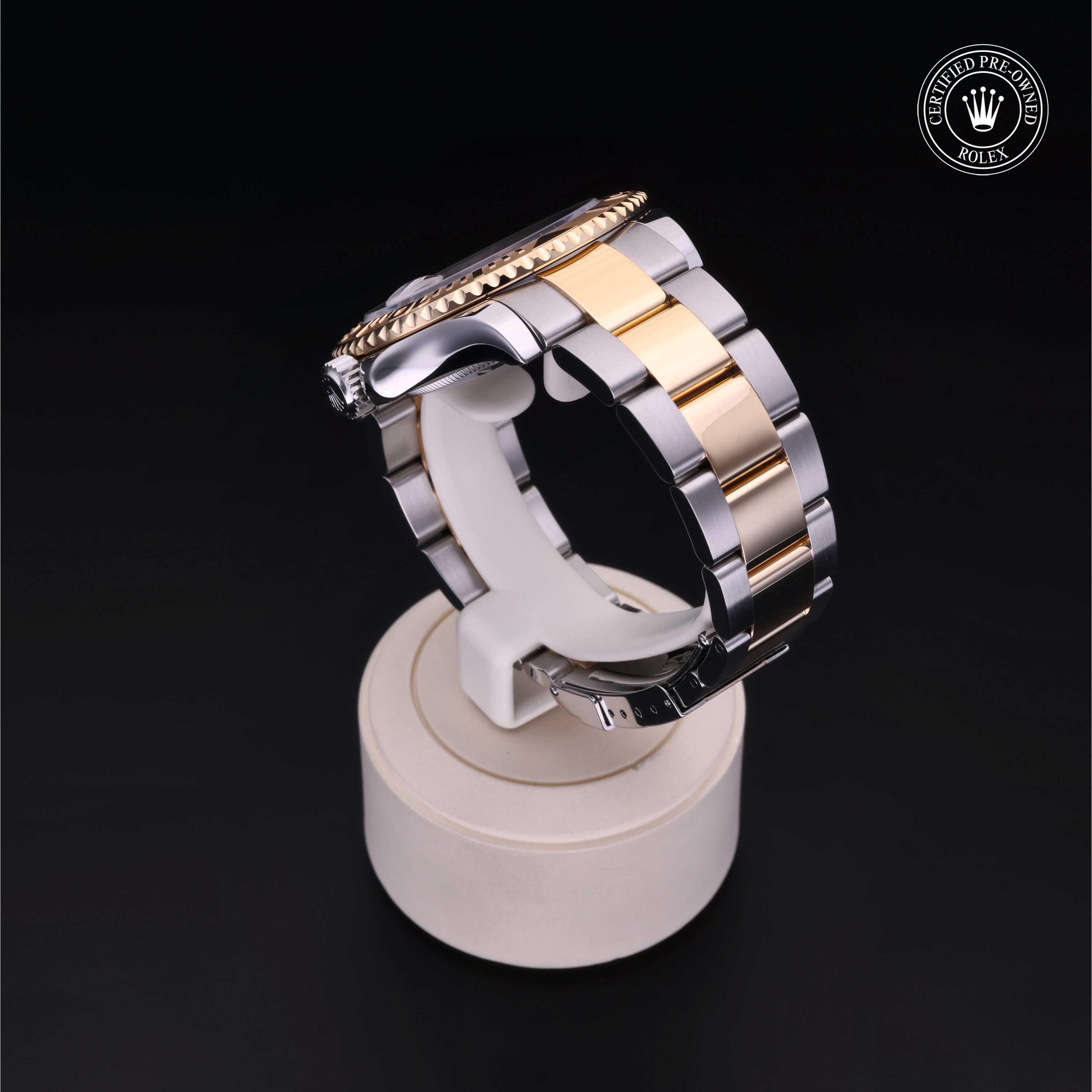 Oyster Perpetual Yacht-Master 40